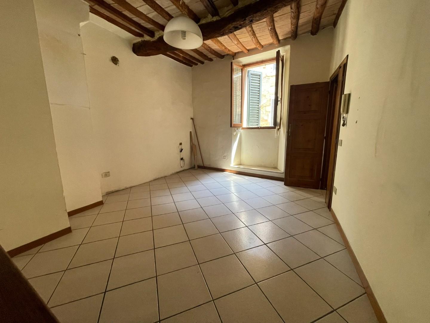 Trilocale ristrutturato, Poggibonsi centro