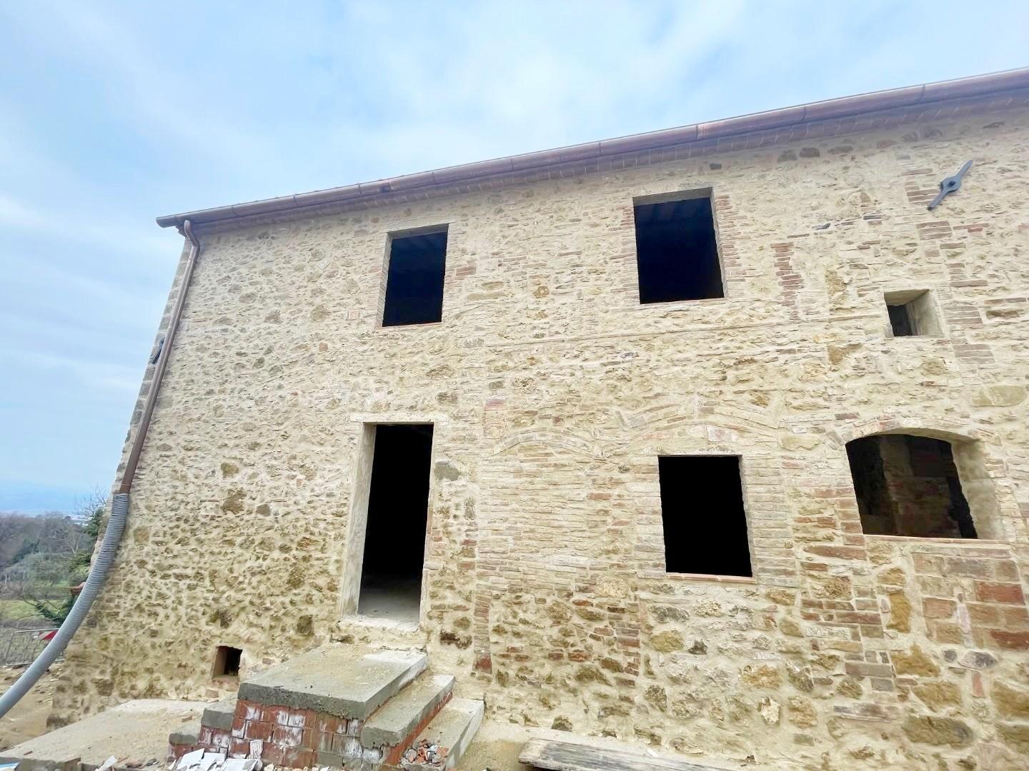 Casa indipendente con giardino a Poggibonsi