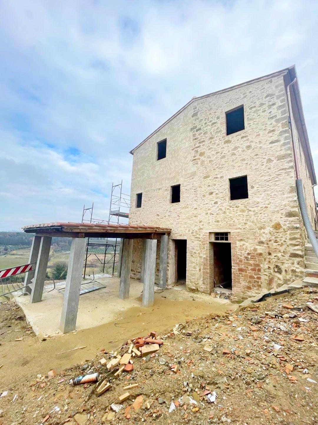 Casa indipendente con giardino a Poggibonsi