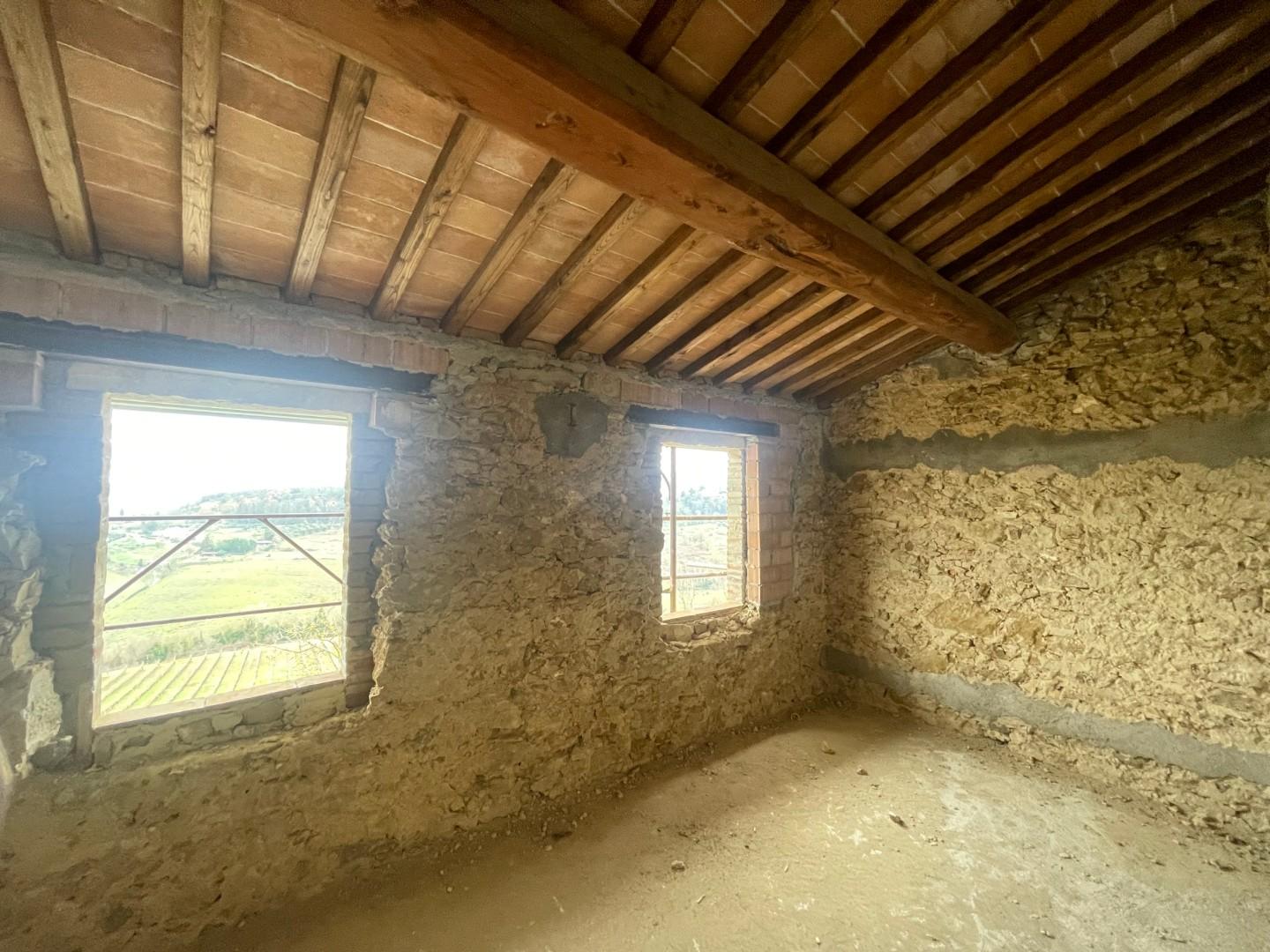Casa indipendente con giardino a Poggibonsi
