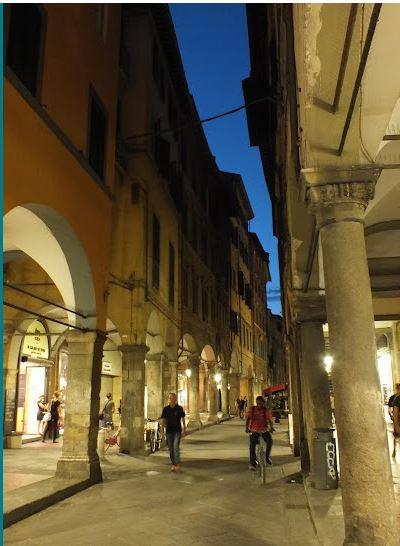 Locale commerciale ristrutturata, Pisa borgo stretto