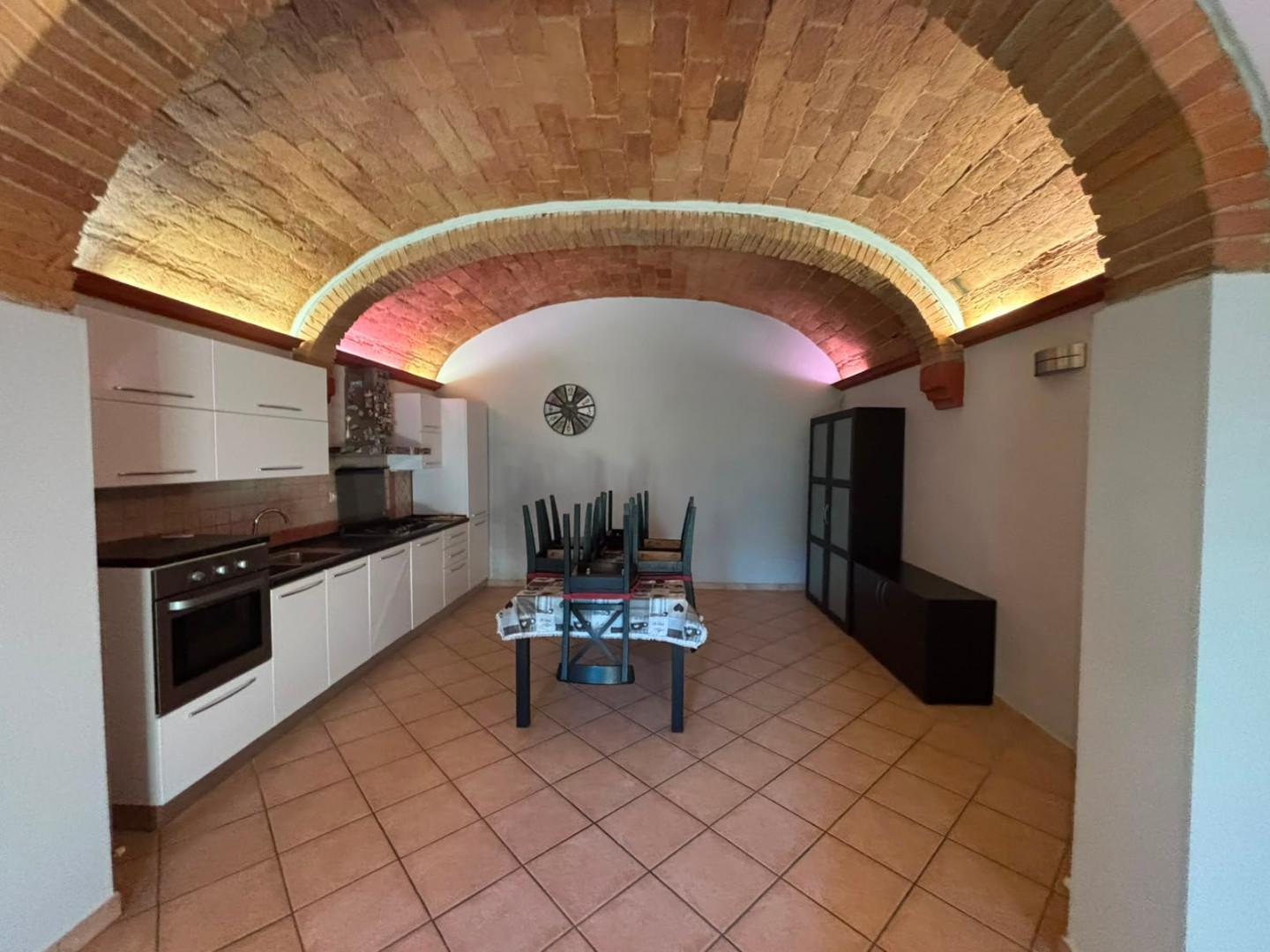 Quadrilocale con giardino a Cascina
