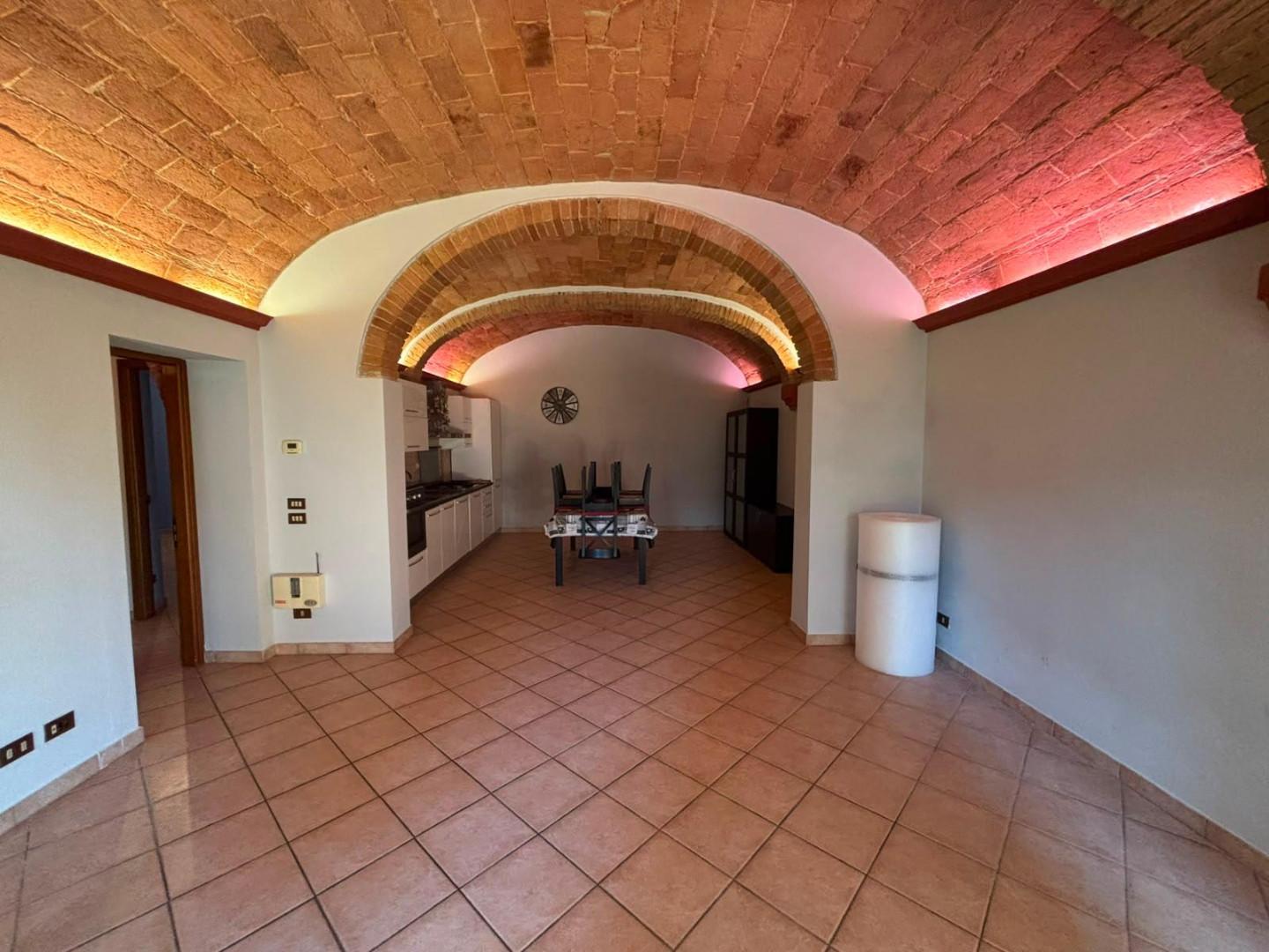 Quadrilocale con giardino a Cascina