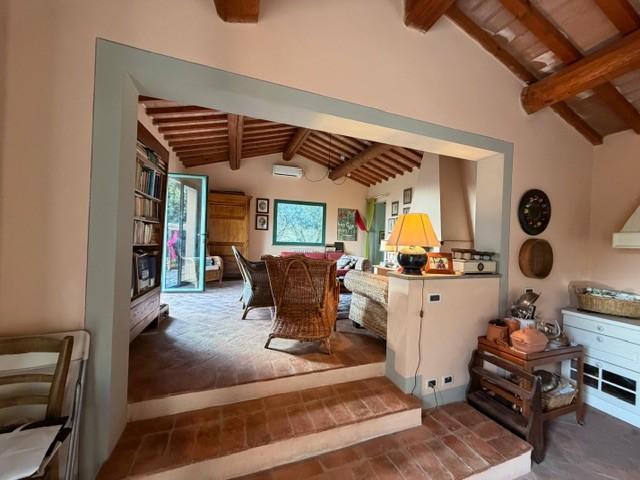 Casa indipendente con terrazzo, Calci castelmaggiore