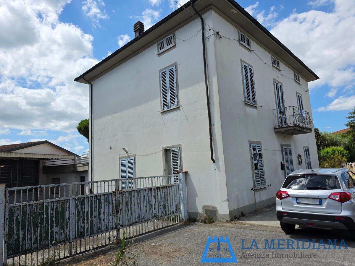 Casa indipendente con giardino a Larciano