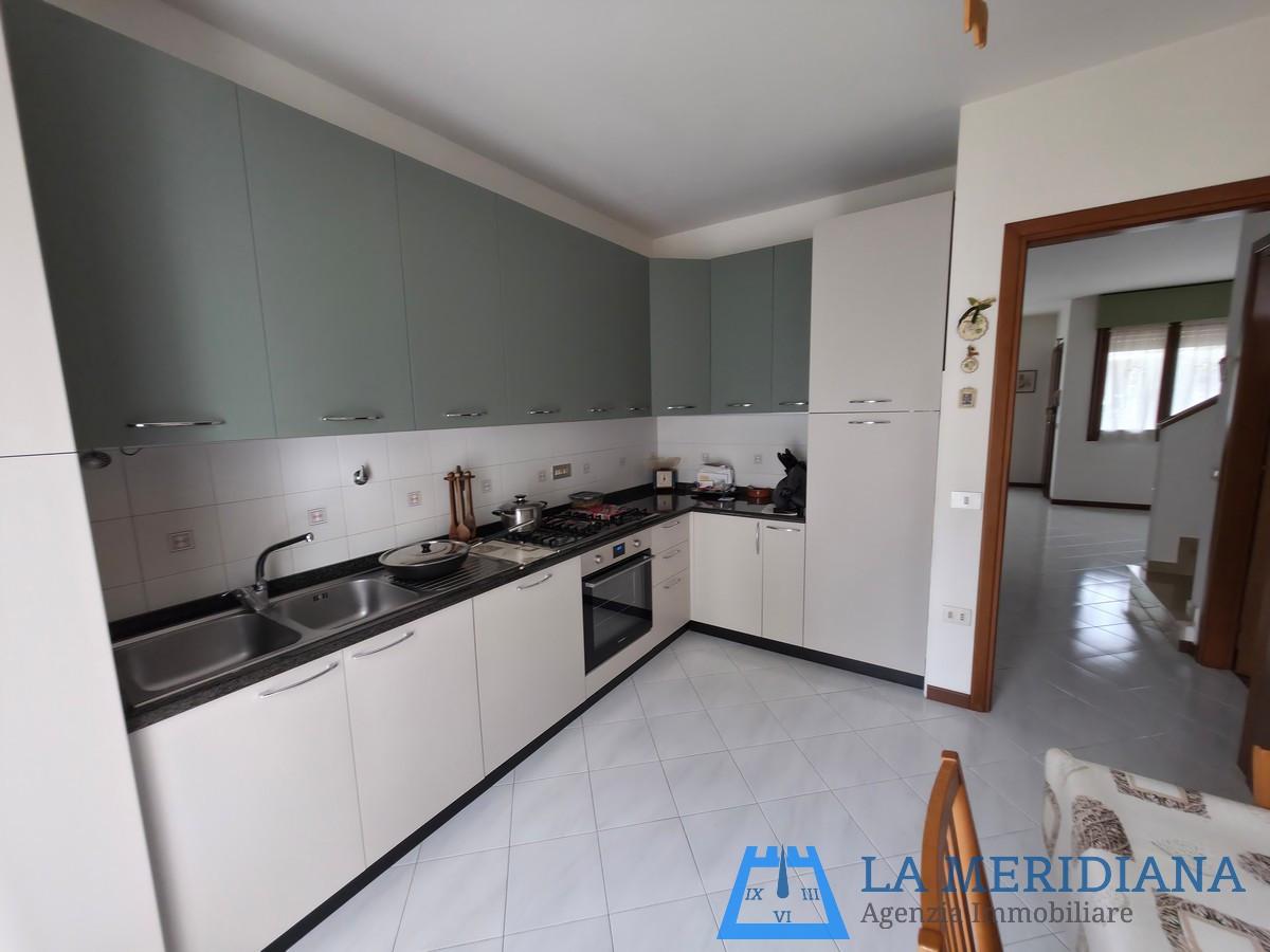 Casa indipendente con terrazzi a Lamporecchio