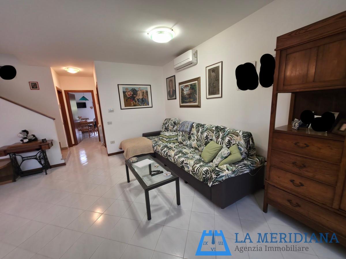 Casa indipendente con terrazzi a Lamporecchio