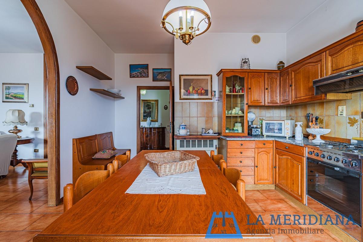 Appartamento con terrazzo a Lamporecchio