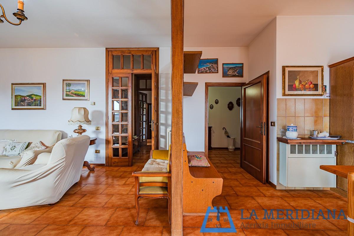 Appartamento con terrazzo a Lamporecchio