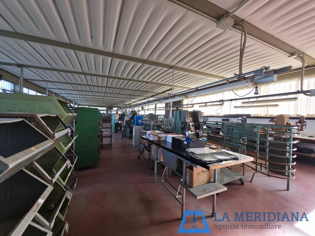 Capannone in affitto a Cerreto Guidi