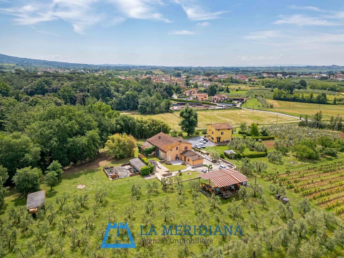 Casa indipendente con giardino a Lamporecchio