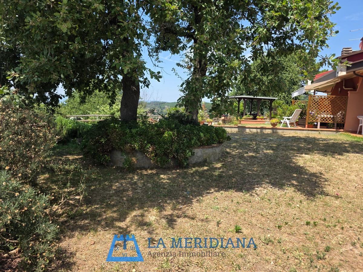Casa indipendente con giardino a Lamporecchio
