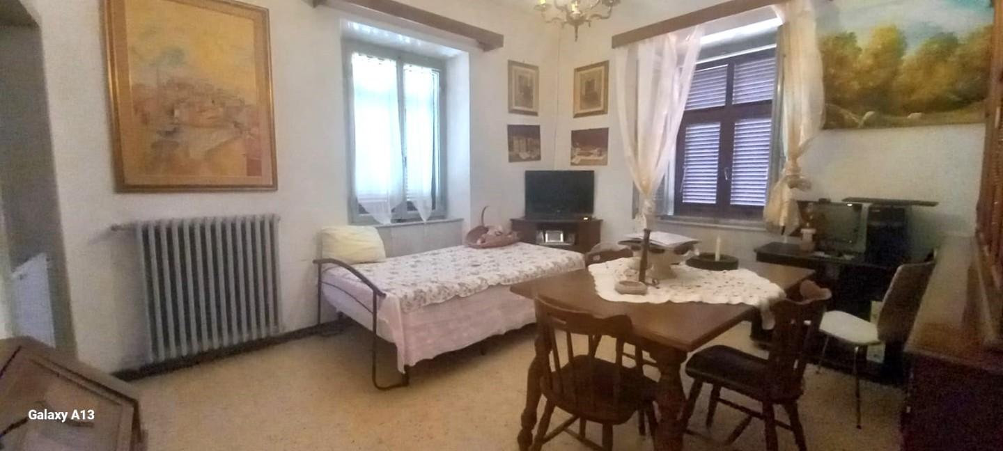 Appartamento da ristrutturare, Carrara marina di