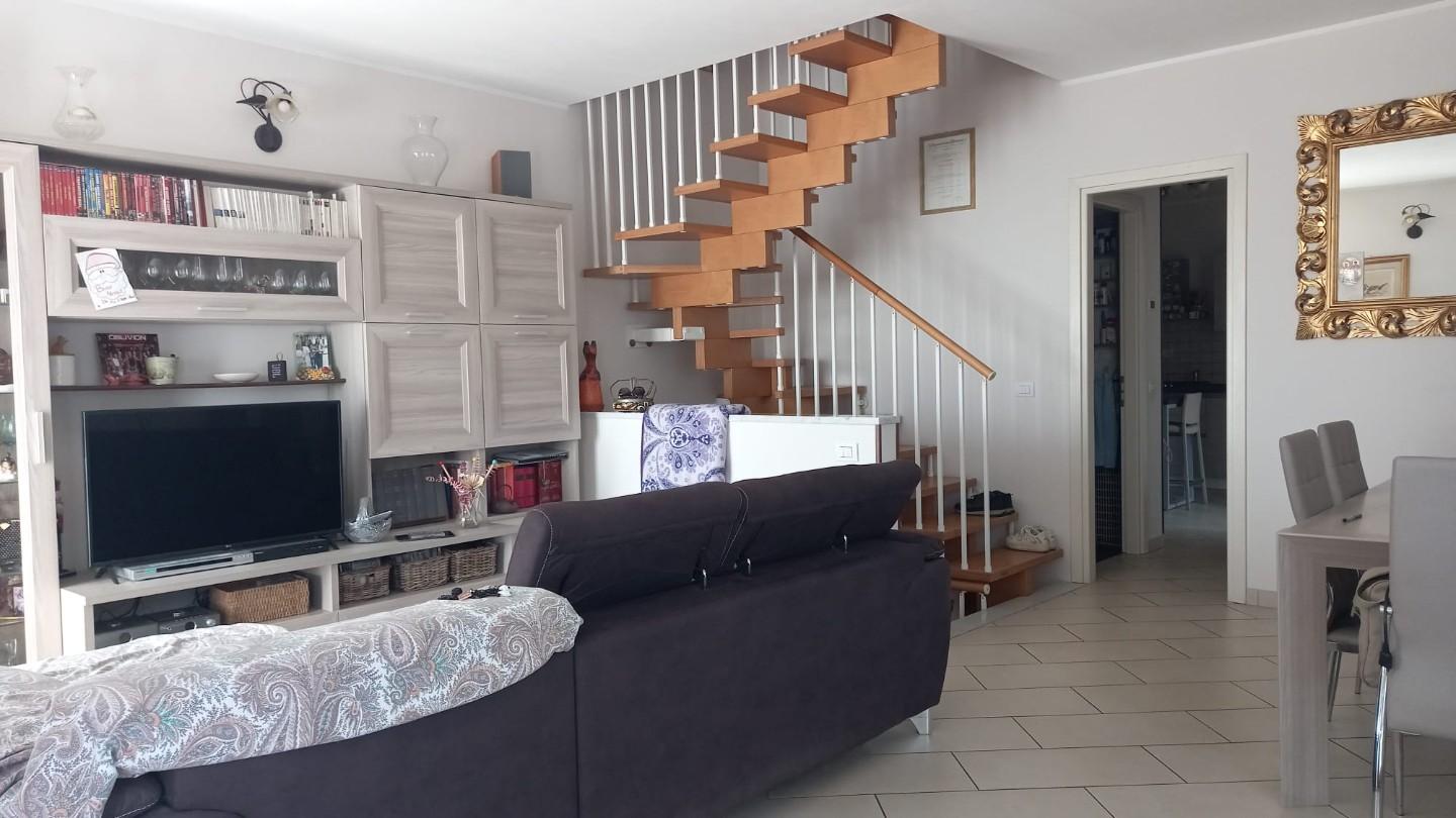 Casa indipendente con giardino, Carrara fossone