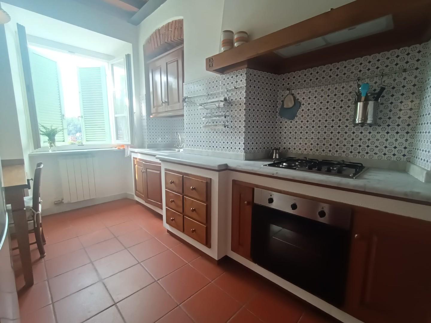 Casa indipendente con giardino, Carrara fossola