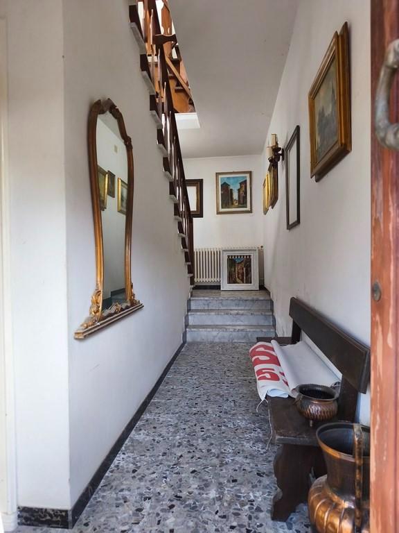 Casa indipendente con giardino, Carrara bonascola