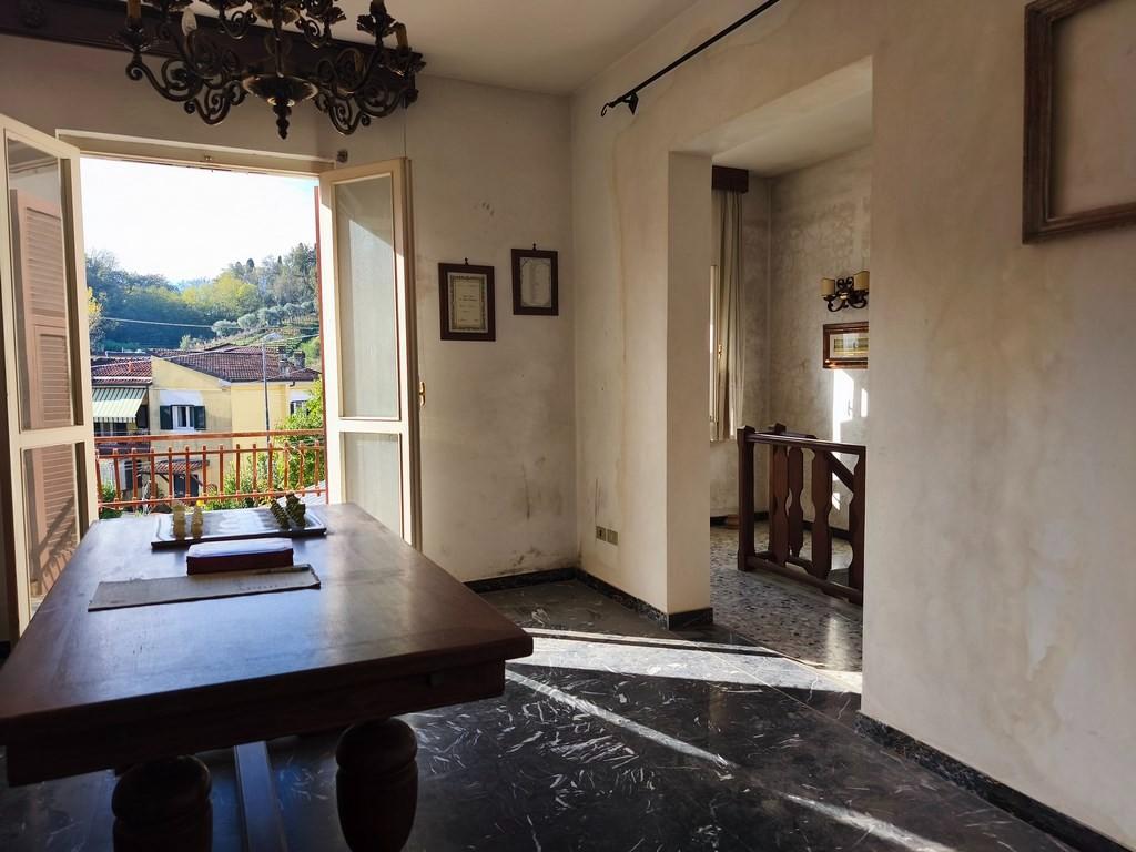 Casa indipendente con giardino, Carrara bonascola