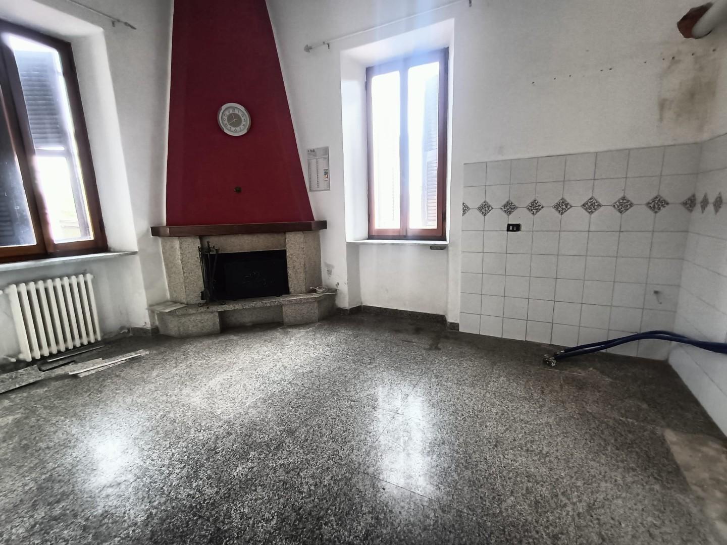 Casa indipendente con giardino, Carrara sant'antonio