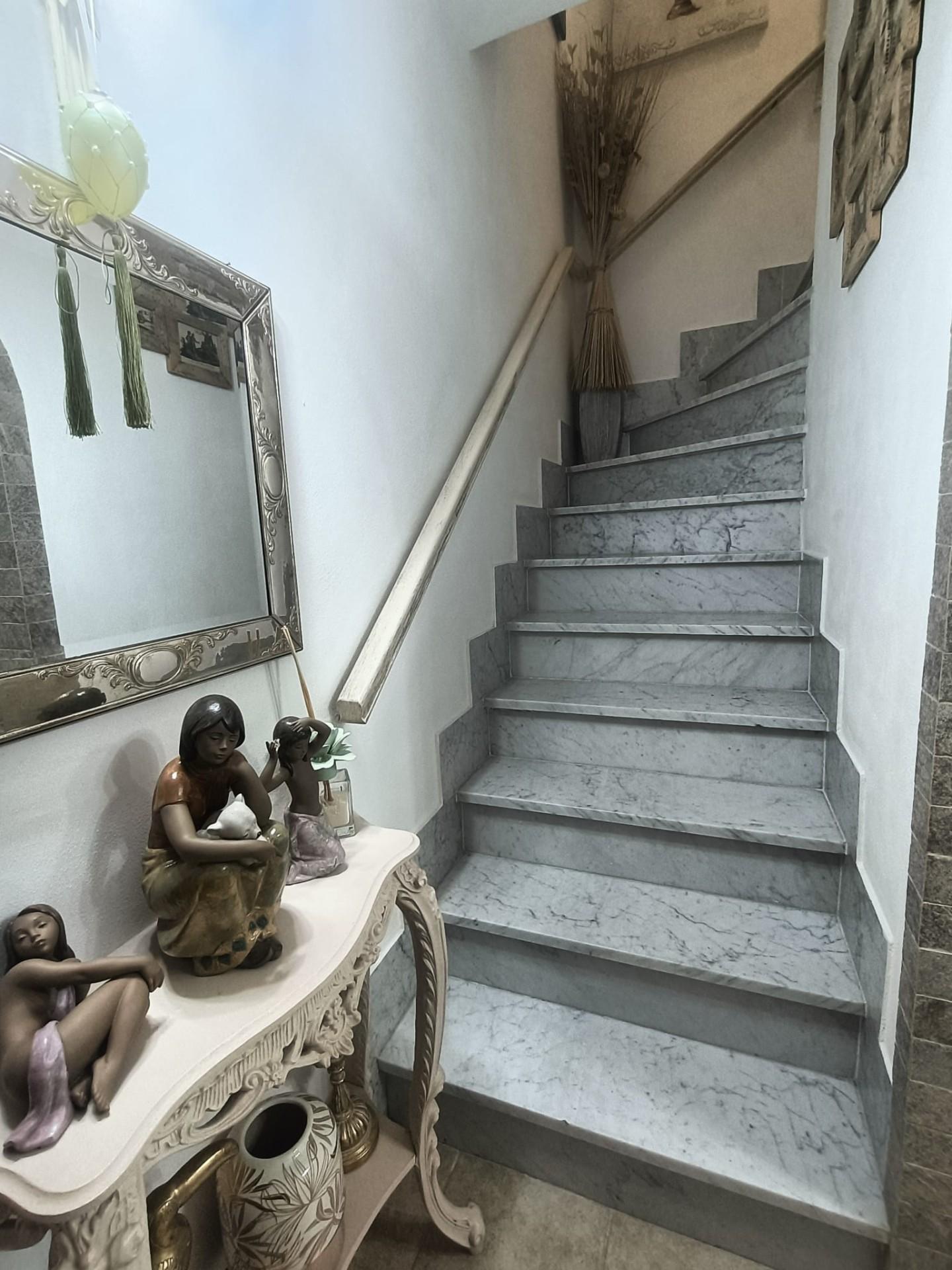 Casa indipendente con giardino, Carrara gragnana