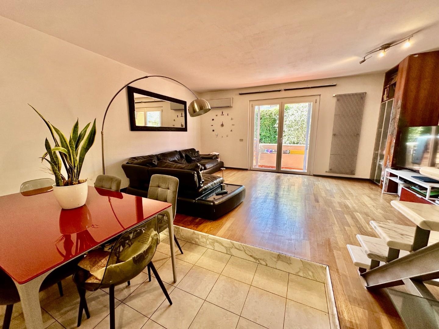 Casa indipendente con giardino, Carrara avenza