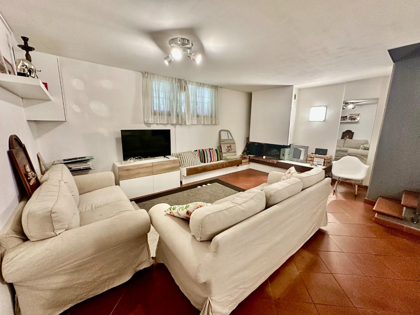 Casa indipendente con giardino, Carrara avenza