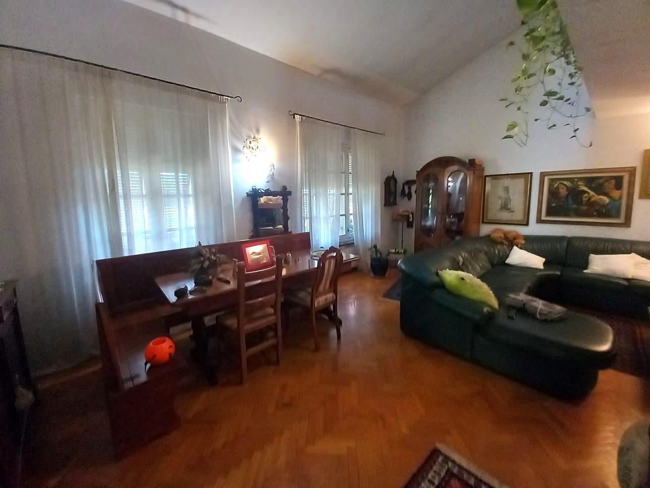 Villa Quadrifamiliari con giardino, Massa marina di