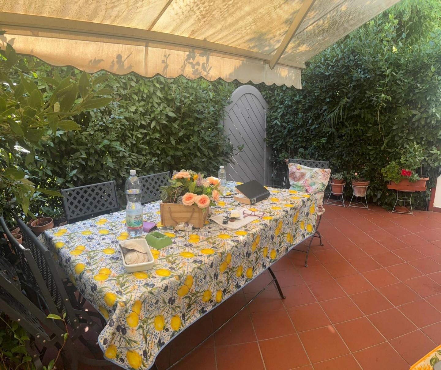 Villa in vendita, Massa ronchi