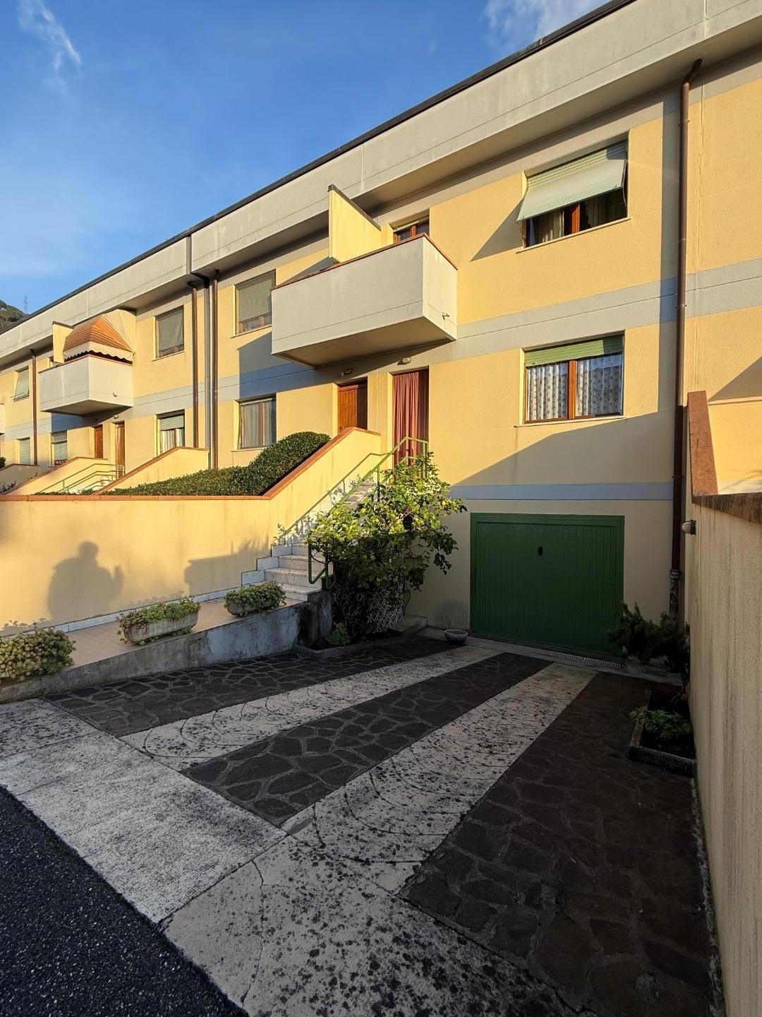 Villa in vendita, Massa mirteto