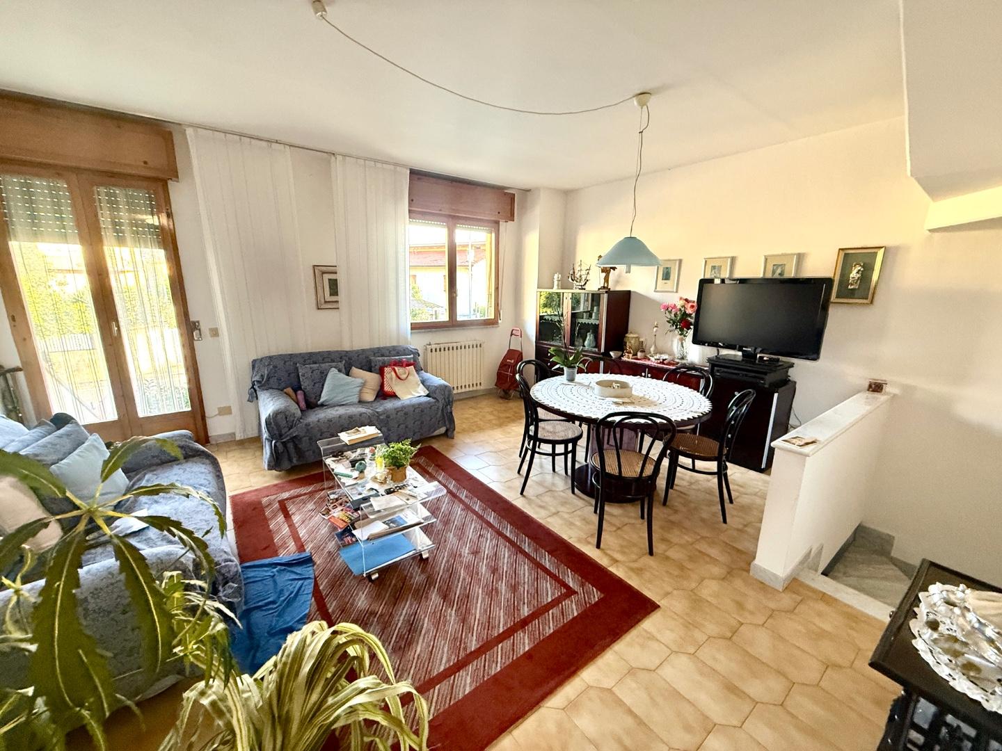 Villa in vendita, Massa mirteto