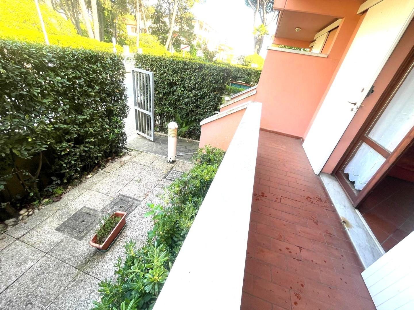 Villa in vendita, Massa ronchi