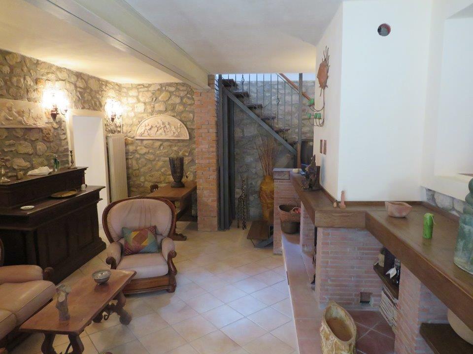 Casa indipendente in vendita, Pontremoli grondola