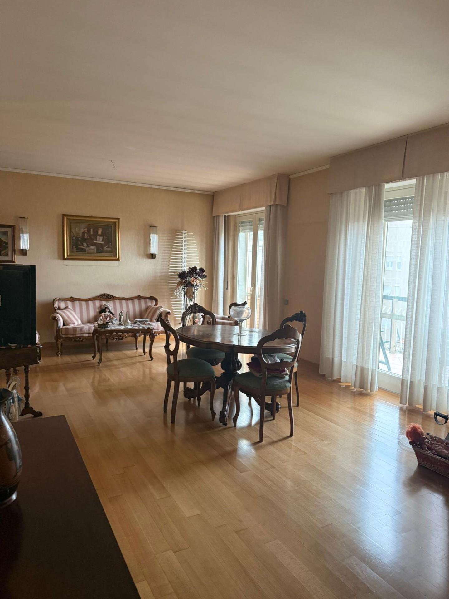 Attico in vendita, Carrara marina di