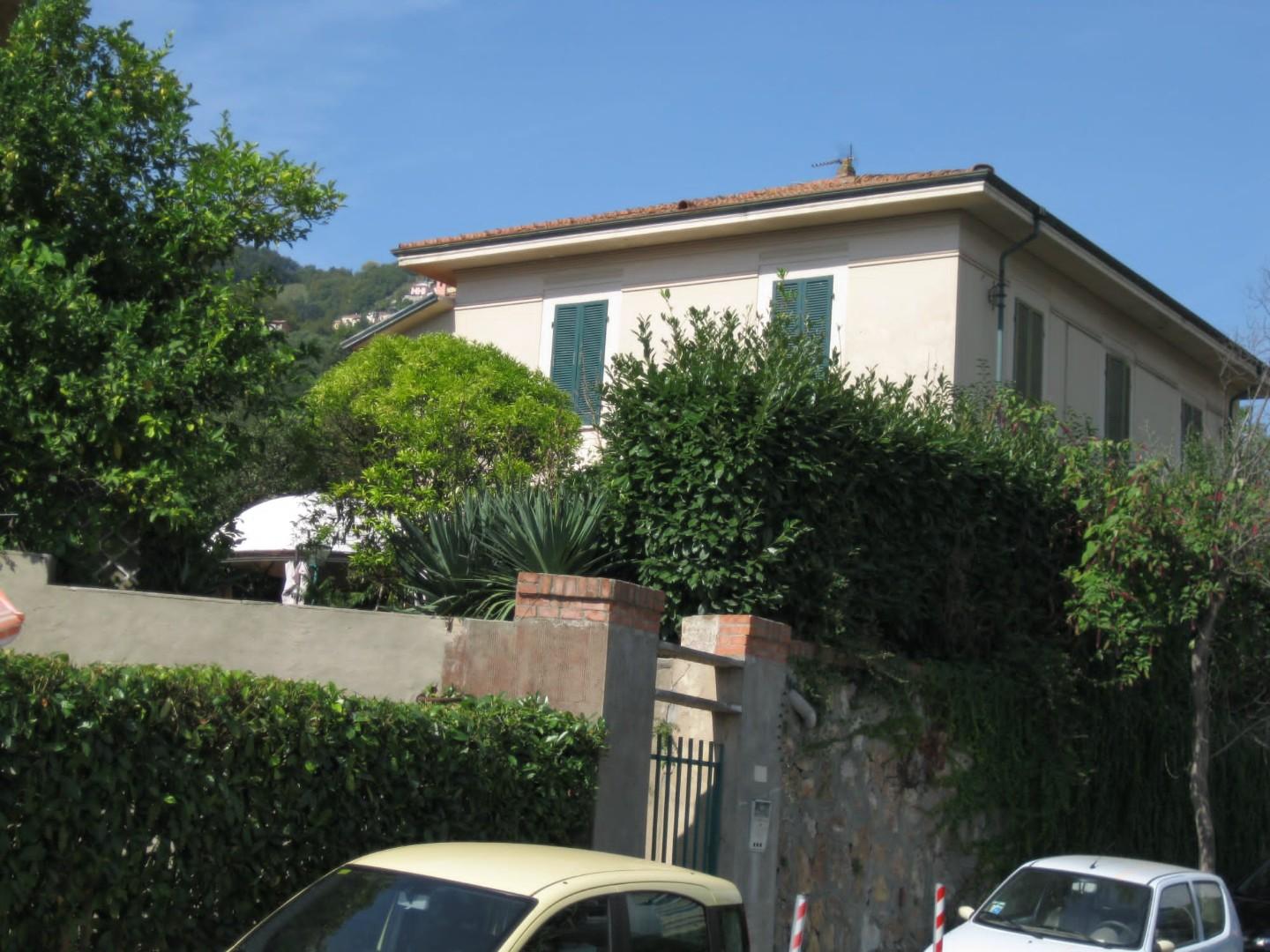 Casa indipendente con giardino, Carrara fossola