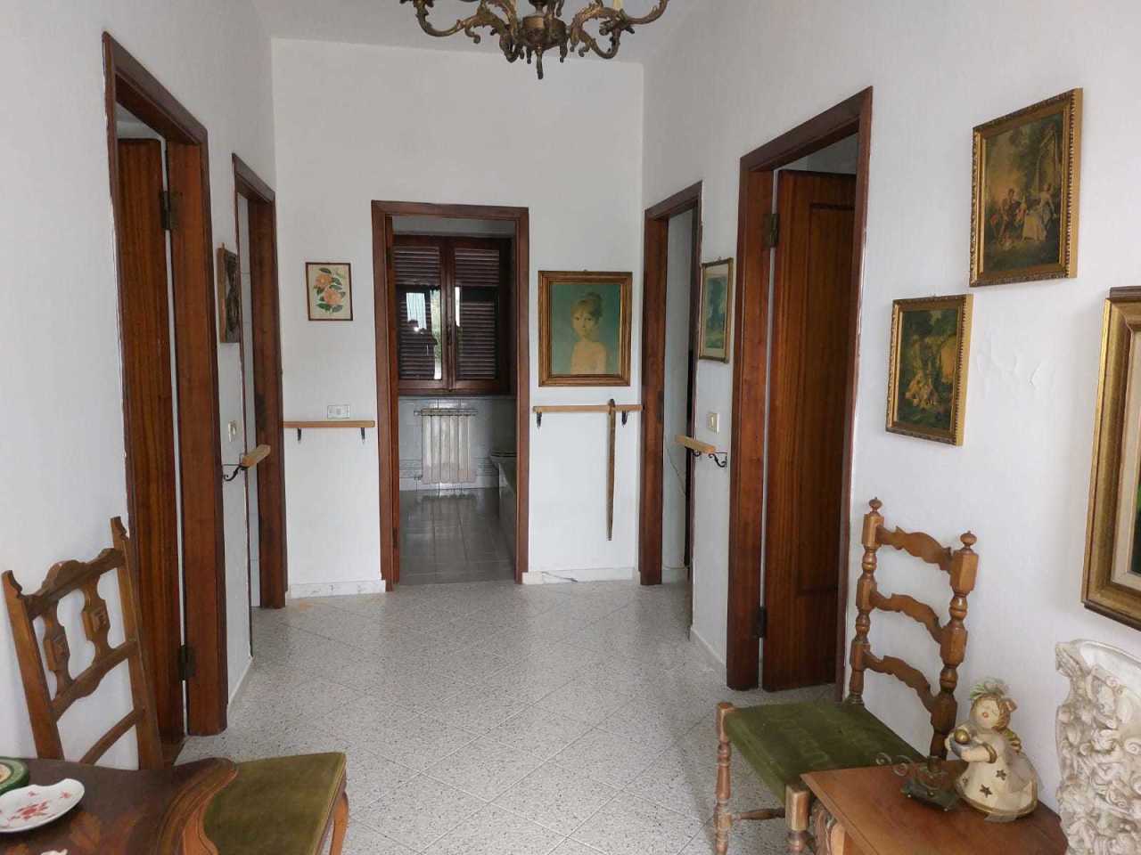 Casa indipendente con giardino a Ortonovo