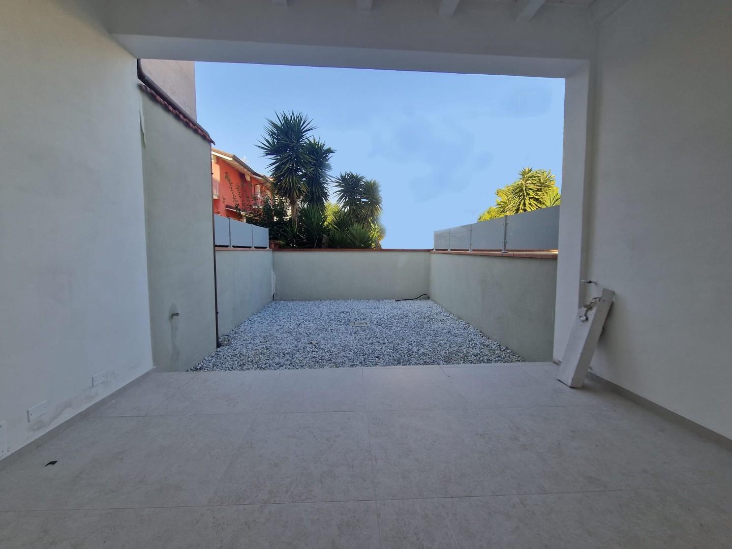 Villa con giardino, Carrara marina di