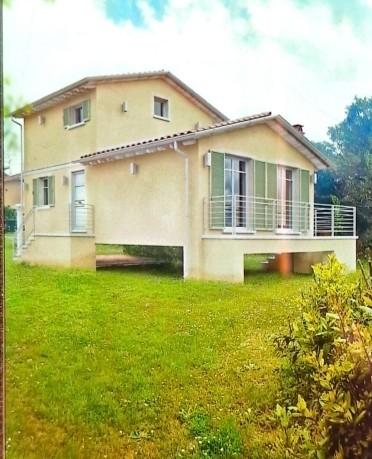 Casa indipendente con giardino, Carrara marina di