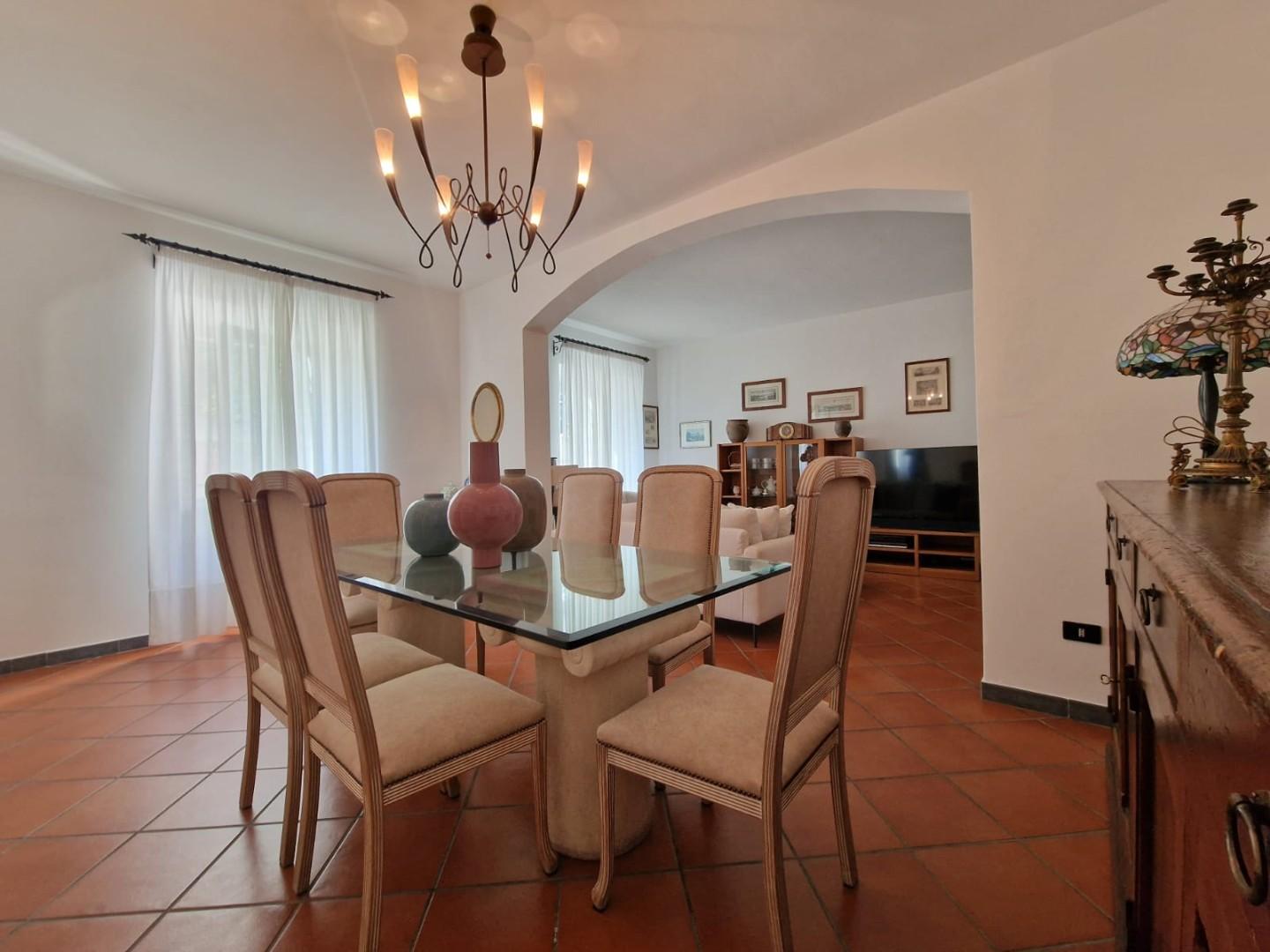 Villa Bifamiliare con giardino, Carrara sant'antonio