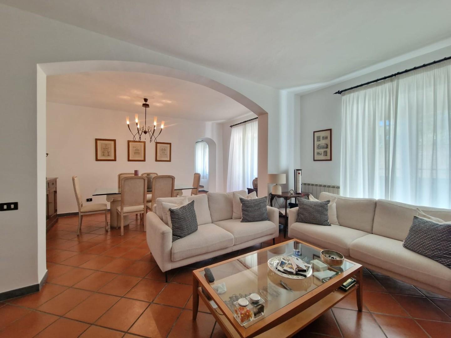 Villa Bifamiliare con giardino, Carrara sant'antonio