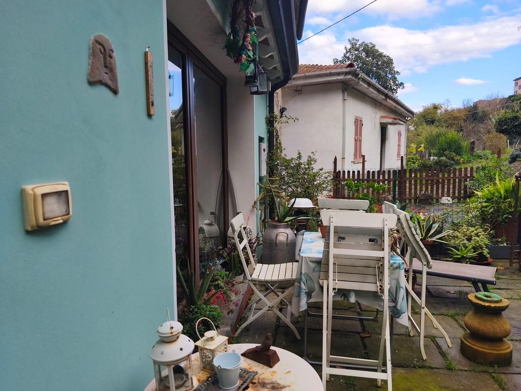 Casa indipendente con giardino, Ameglia cafeggio