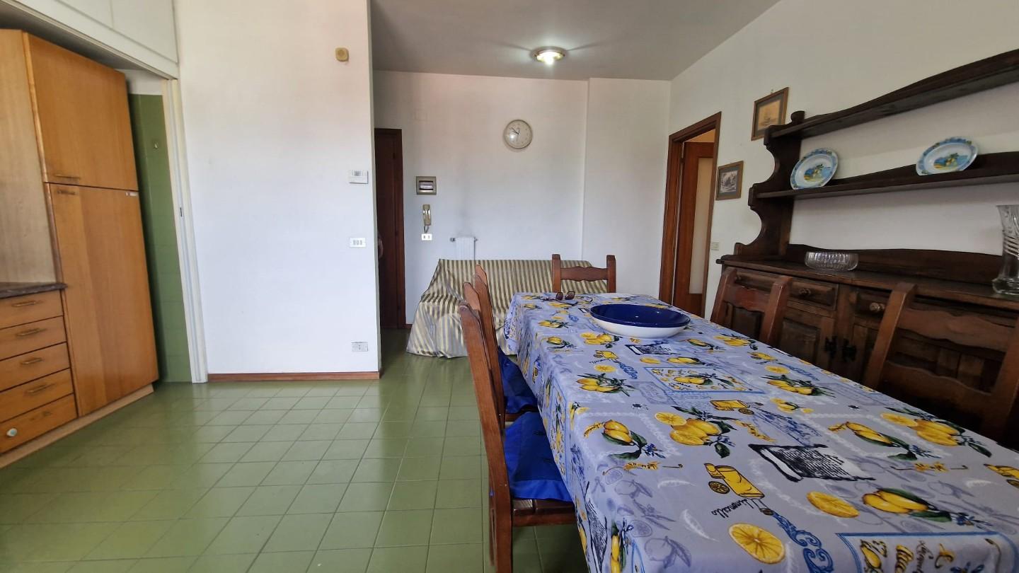 Quadrilocale con terrazzo, Carrara marina di