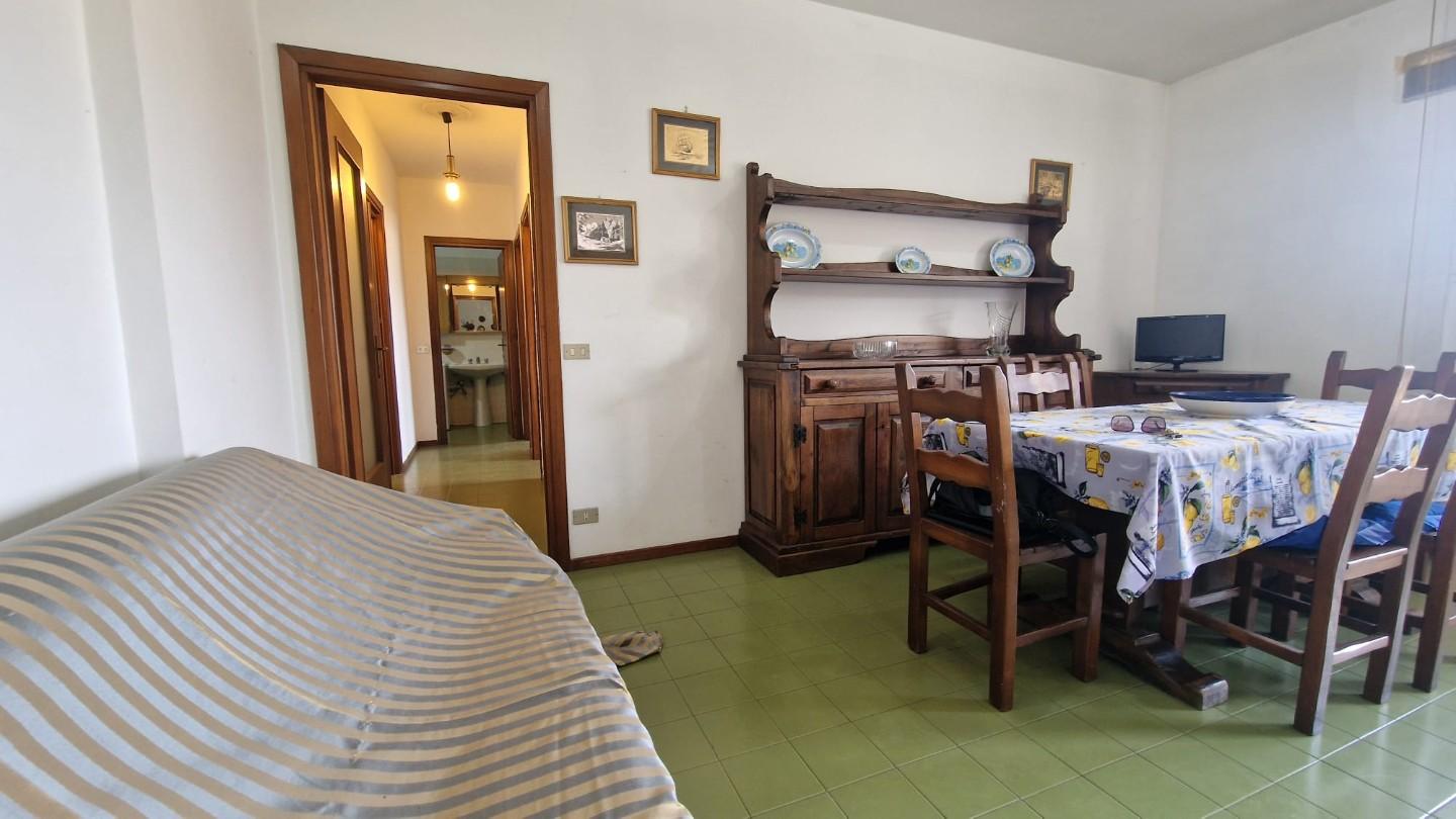 Quadrilocale con terrazzo, Carrara marina di