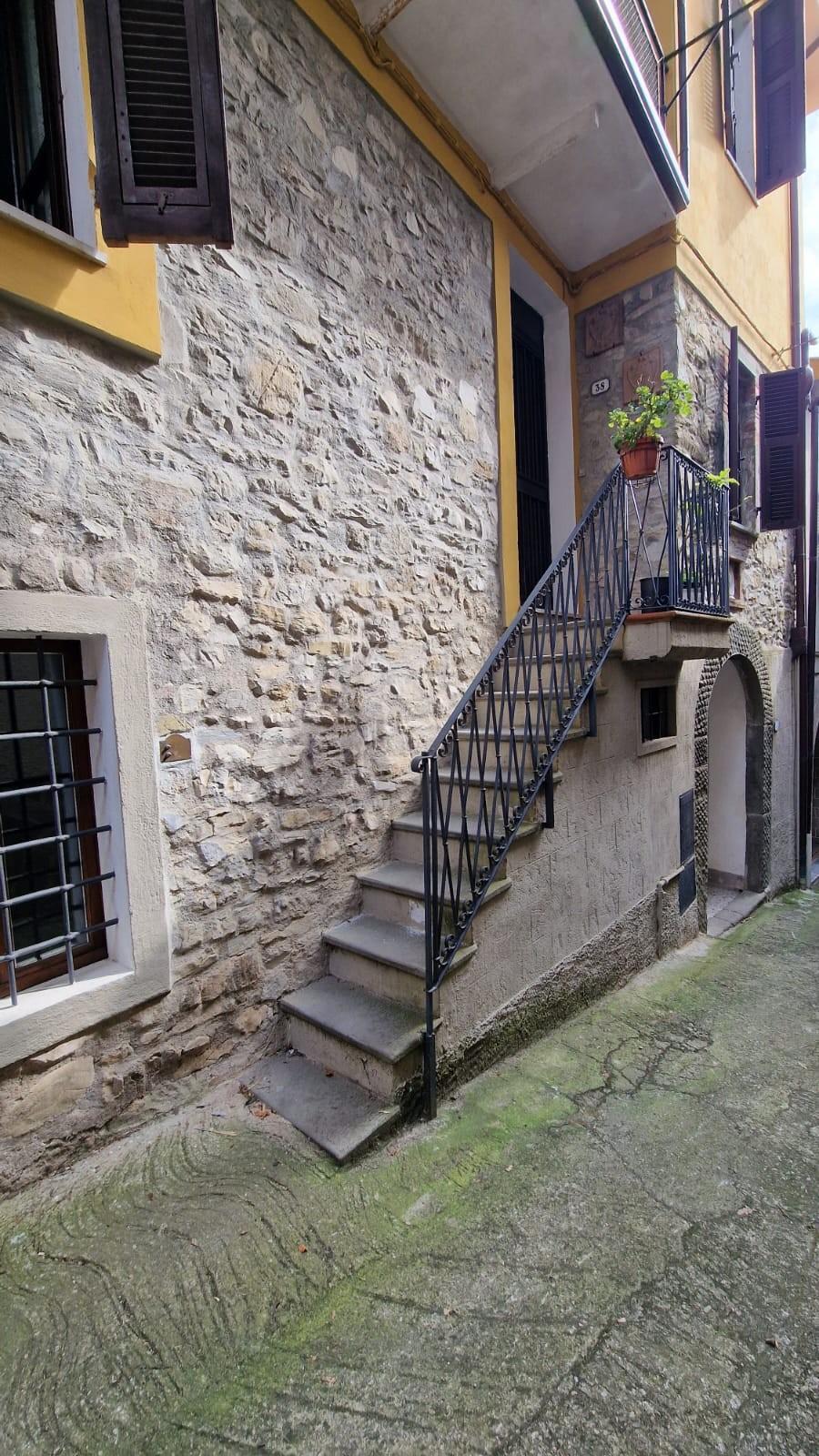 Casa indipendente in vendita a Bagnone