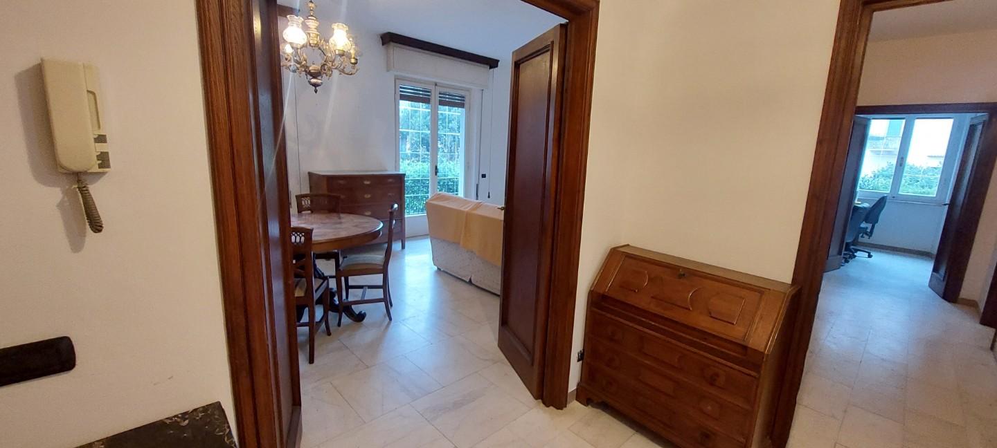 Quadrilocale arredato in affitto, Carrara centro