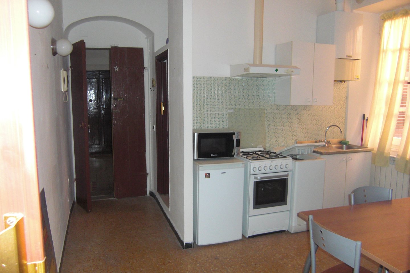 Bilocale arredato in affitto a Carrara