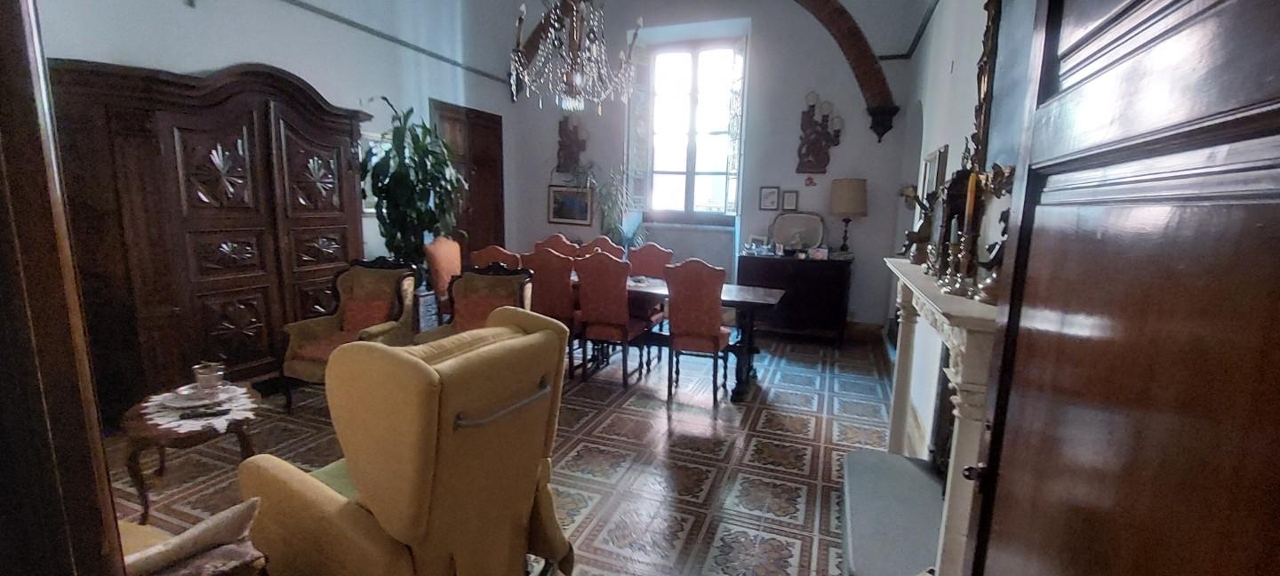 Appartamento in vendita a Carrara