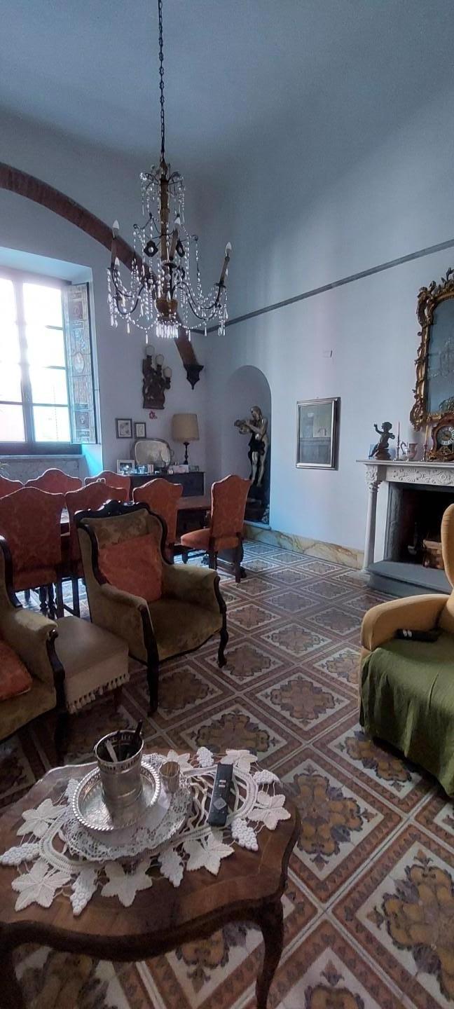 Appartamento in vendita a Carrara
