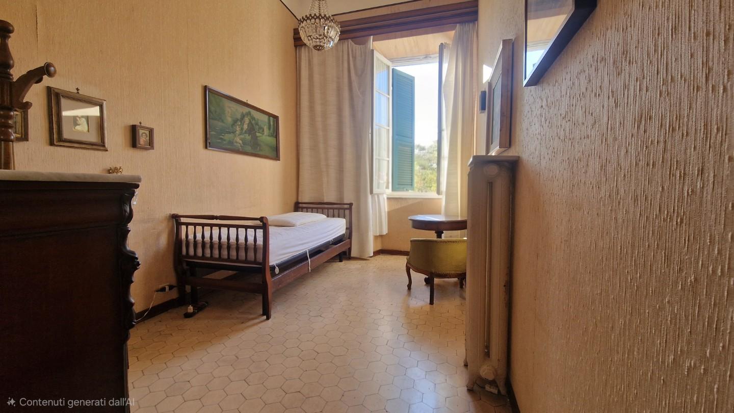 Appartamento da ristrutturare, Carrara centro