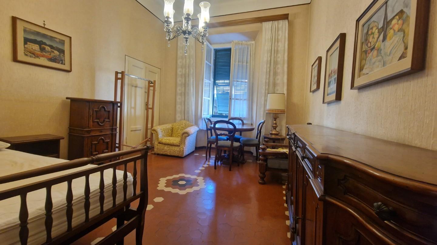 Appartamento da ristrutturare, Carrara centro