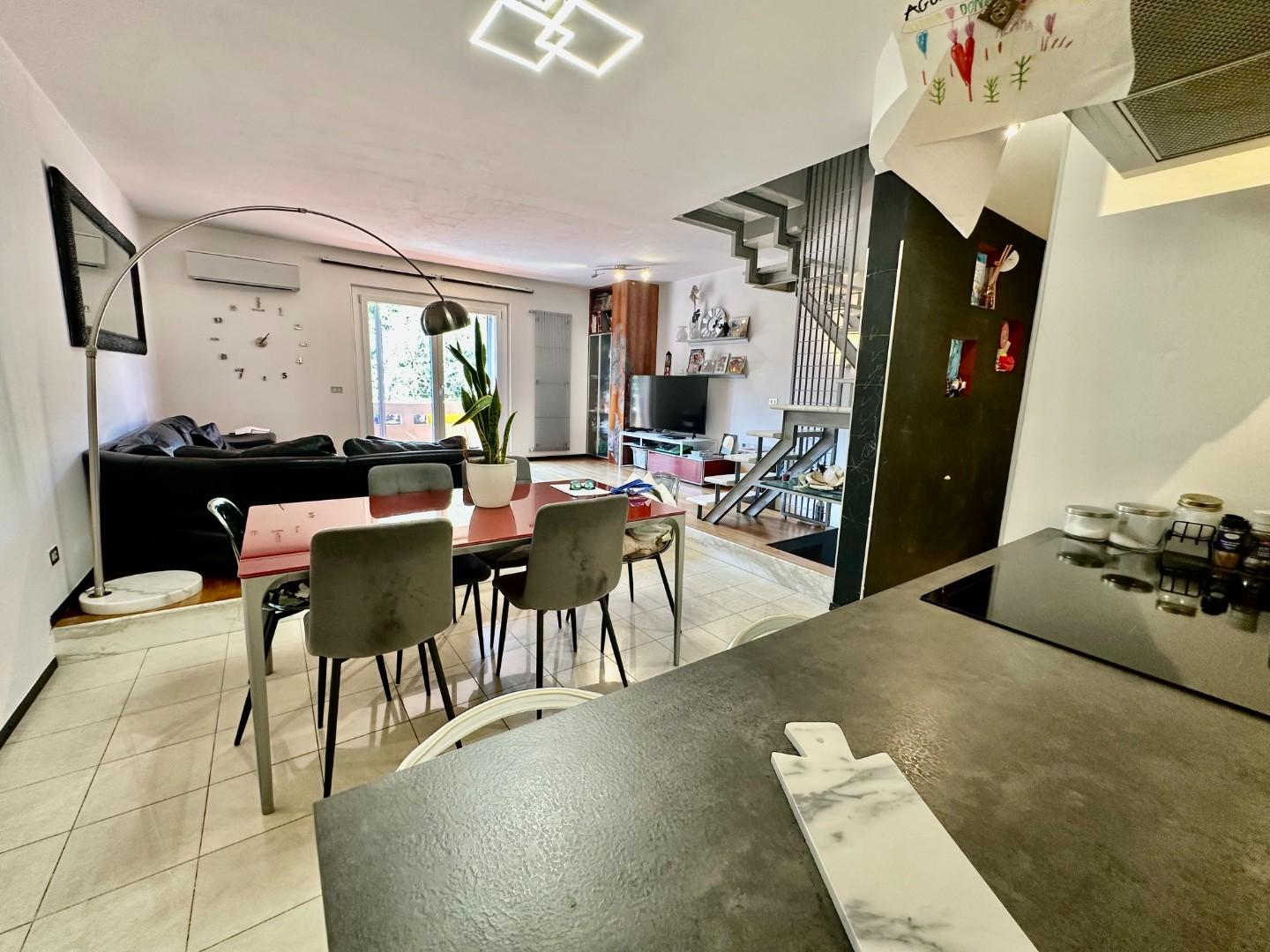 Casa indipendente con giardino, Carrara avenza