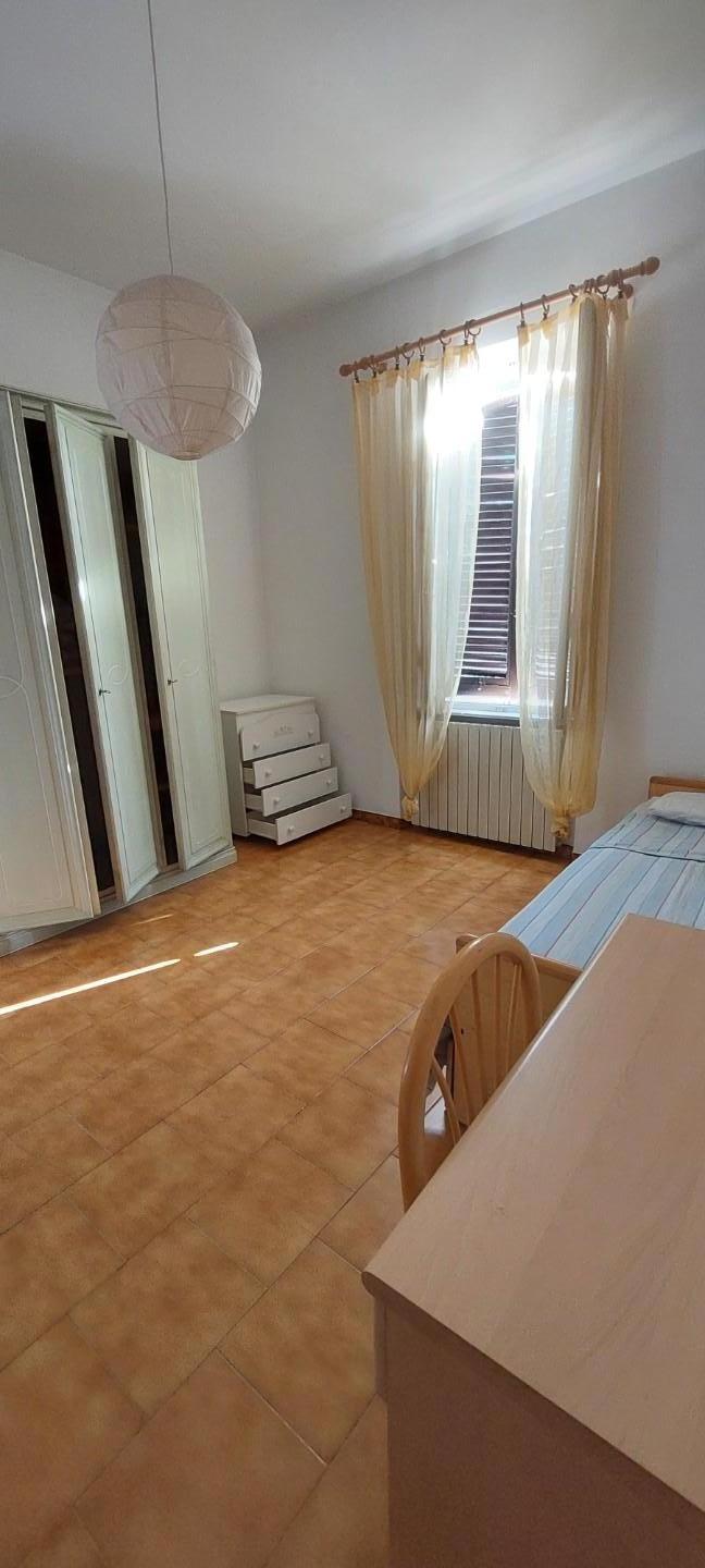 Quadrilocale arredato in affitto a Carrara